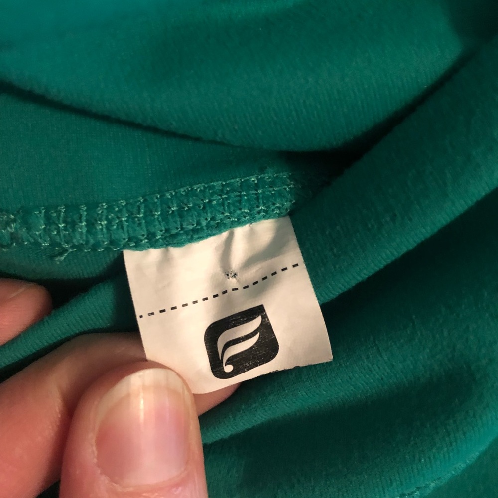 Fabletics Green Salar Crop - image 2